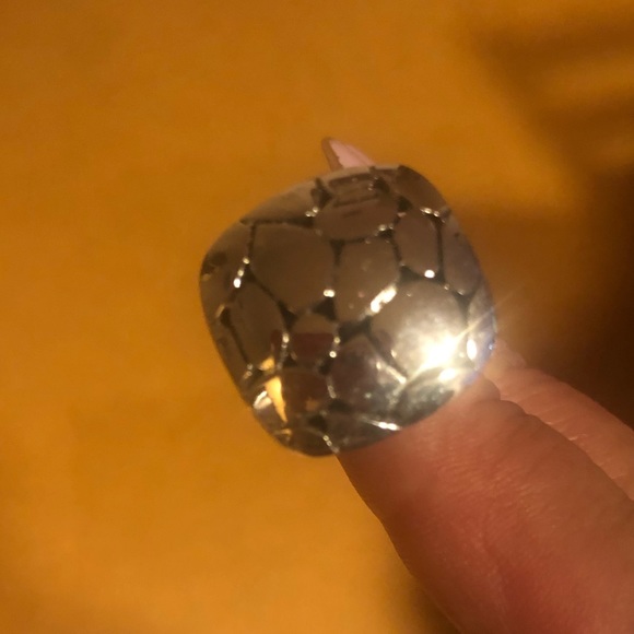 Ring - Picture 3 of 3